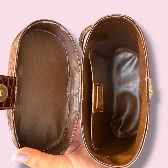 Vintage Gusto Made In Italy Croc Embossed Leather Crossbody Bag 1970s/80s Purse - Picture 8 of 9